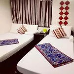 Happy Land Inn 6 F